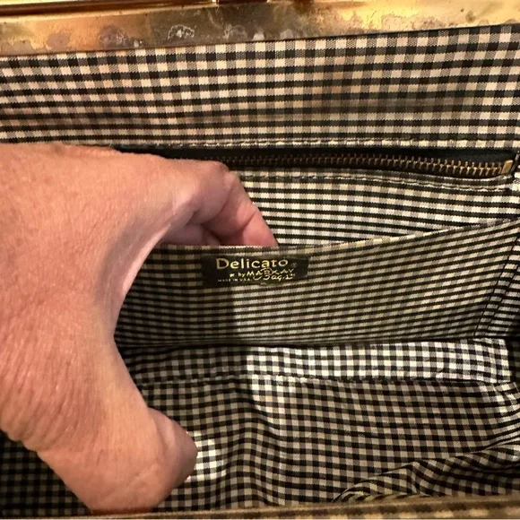 Delicato By Markay Vintage Black Patent Leather Handbag Purse - Picture 8 of 9